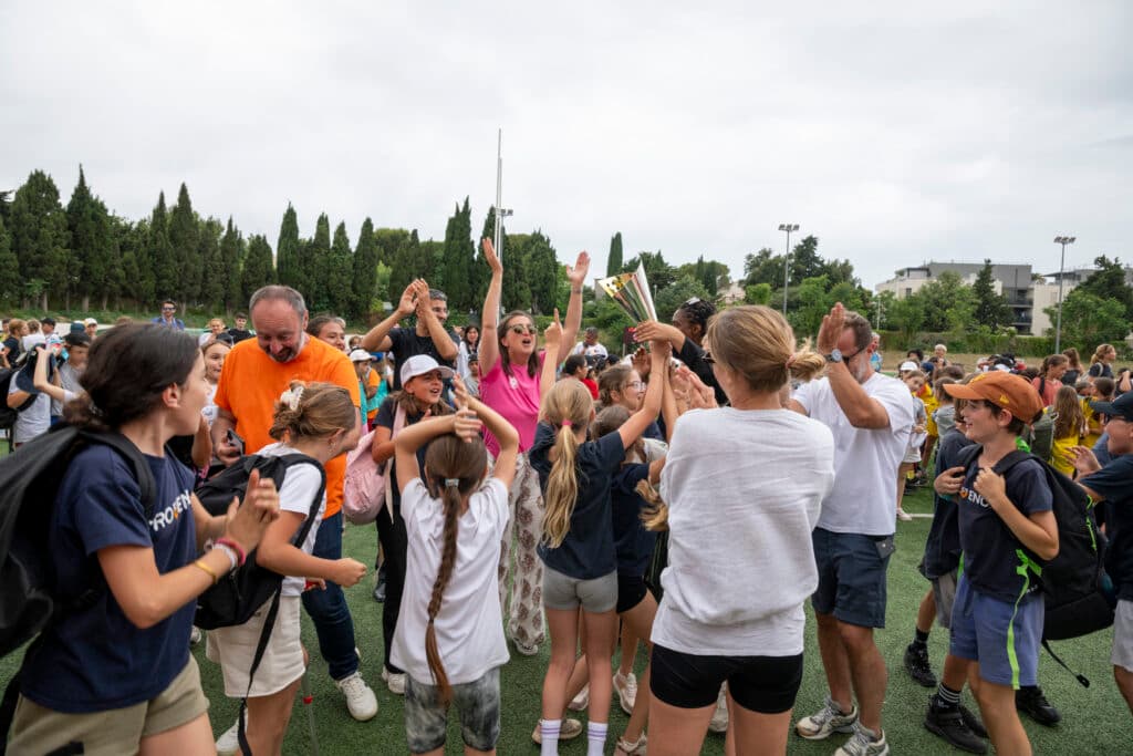 800 écoliers marseillais courent 640 km : c’est la magie du sport !