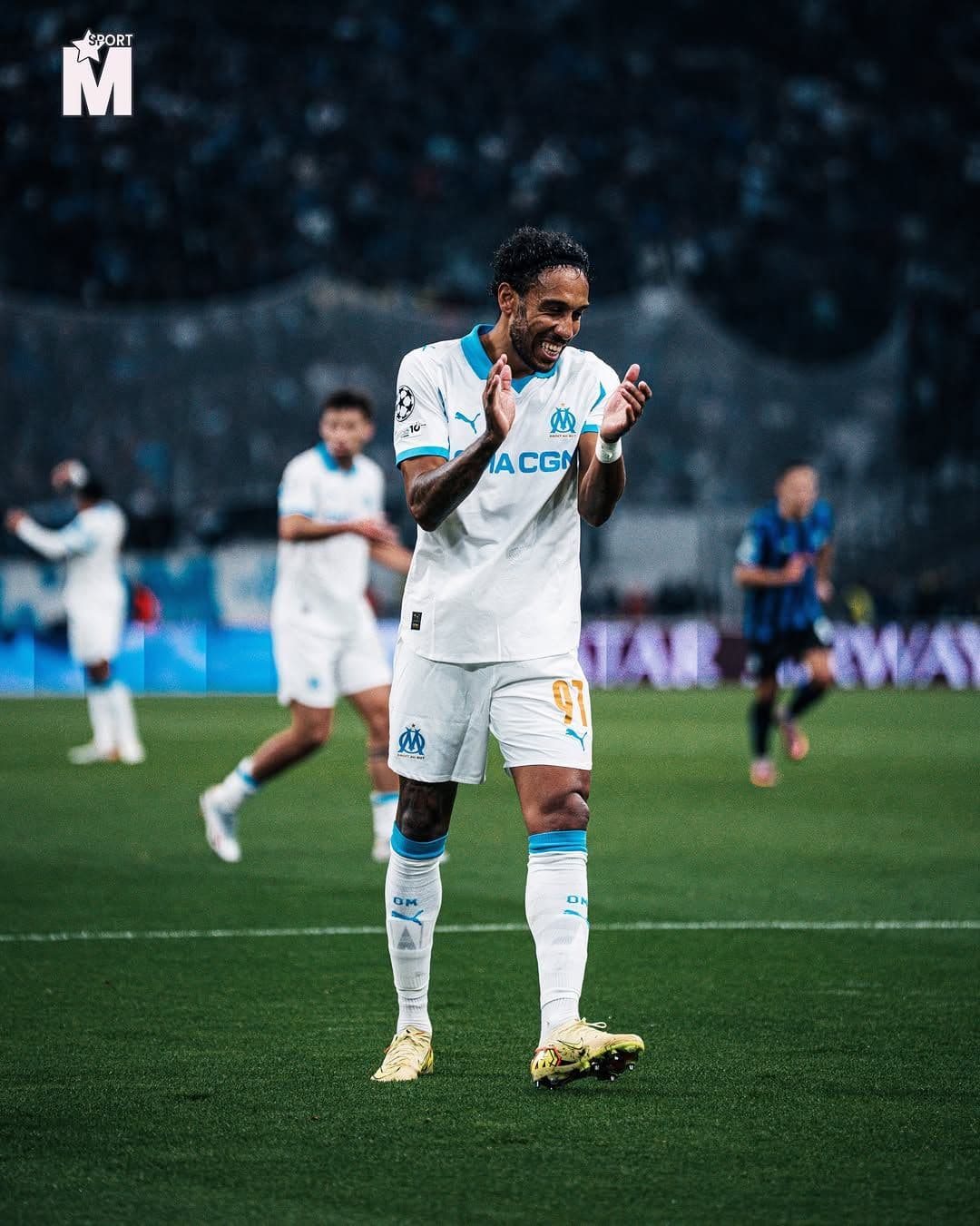 MONSIEUR PIERRE-EMERICK AUBAMEYANG 🙅♂️❤️✨
📸 crédit photos...