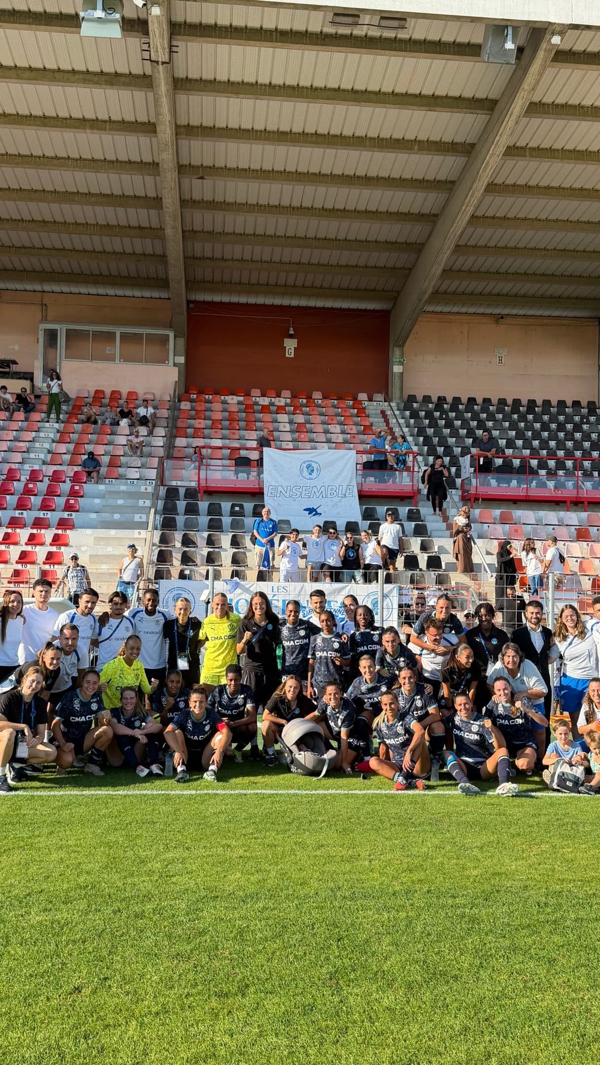 OM 6 - 1 EVIAN : BIEN S’YDRATER QUAND IL FAIT CHAUD 😜🩵🤍🏹
Les...