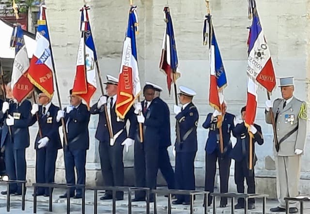 Une école des porte-drapeaux… et passeurs de mémoire !